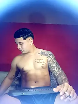 Snapshot of paul_luis chatting on 27, 9, 2025 paul luis online show from 27, 9, 2025