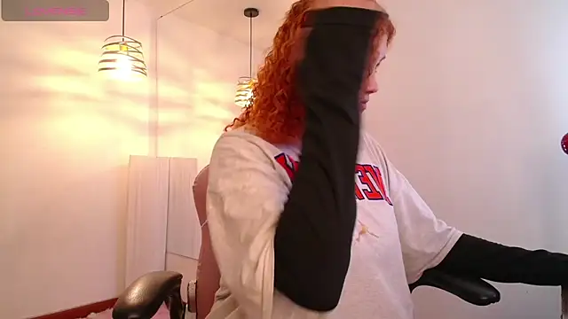 Missbrave1 online show from 31, 12, 2024