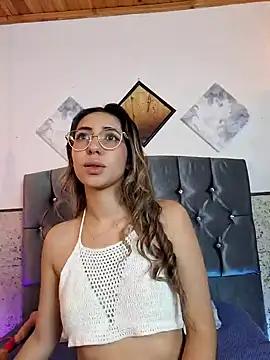 Snapshot of Scarlett_Khan chatting on 14, 1, 2025 Scarlett Khan online show from 14, 1, 2025