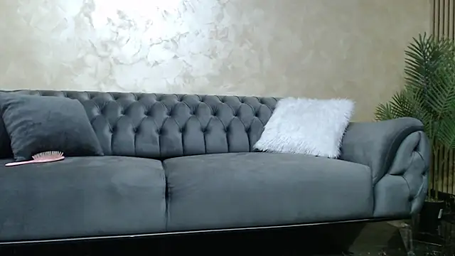 TiffanyPeretz online show from 27, 6, 2026