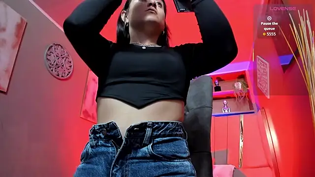 Lucy Williiams online show from 2, 12, 2025