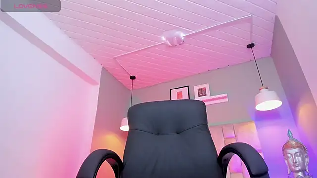 Lucy Williiams online show from 25, 2, 2026