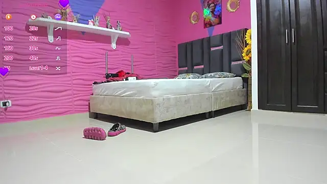 valeria hurtado online show from 6, 3, 2025