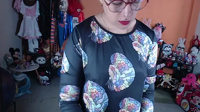 Snapshot of MissMiia2 chatting on 11, 6, 2026 MissMiia2 online show from 11, 6, 2026