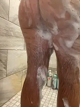 Snapshot of Looneytunes12345 chatting on 16, 11, 2025 Looneytunes12345 online show from 16, 11, 2025