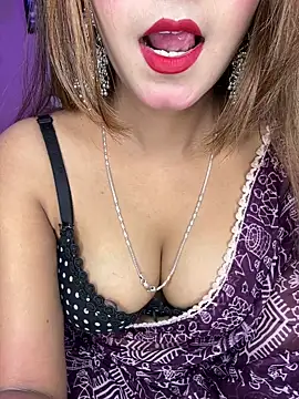 Diamond queeen online show from 16, 3, 2026