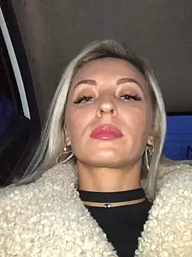 Diamond Bunny  online show from 7, 1, 2025