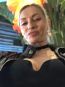 Diamond Bunny  online show from 7, 3, 2025