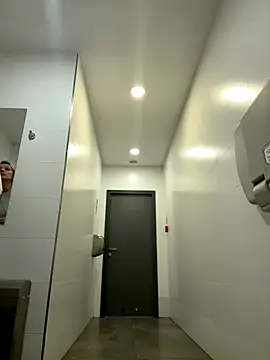 Diamond Bunny  online show from 26, 11, 2025