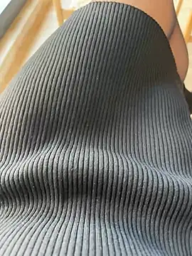 Diamond Bunny  online show from 3, 2, 2026