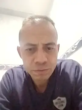 Snapshot of Andres1981_06 chatting on 25, 10, 2025 Andres1981 06 online show from 25, 10, 2025