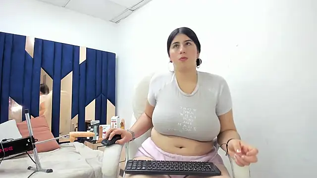 Criistaal  online show from 21, 3, 2025