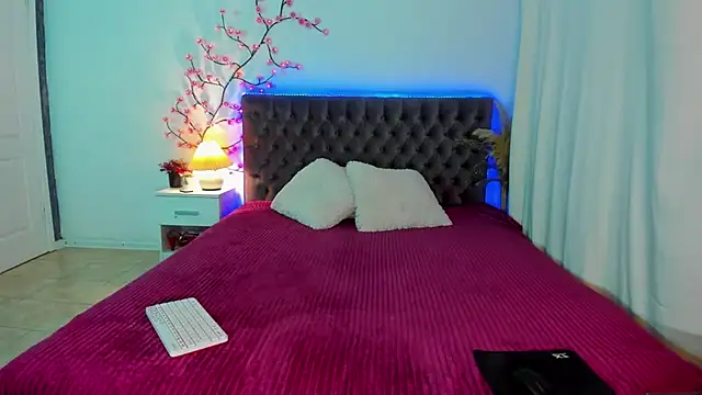 Snapshot of CurlyDreams chatting on 27, 6, 2026 CurlyDreams online show from 27, 6, 2026