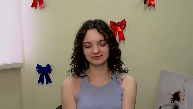  SusieSu  online show from 26, 2, 2025