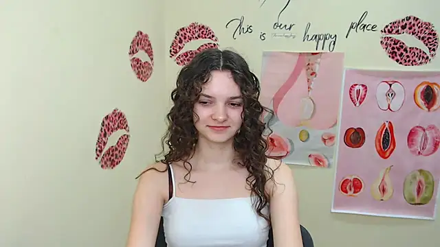  SusieSu  online show from 28, 2, 2025