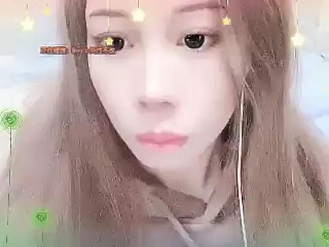 Snapshot of miumiu822 chatting on 16, 1, 2025 miumiu822 online show from 16, 1, 2025