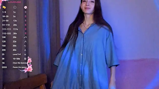 EvaBradley online show from 5, 11, 2025