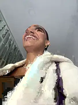 Snapshot of Sara-77 chatting on 11, 7, 2026 Sara-77 online show from 11, 7, 2026