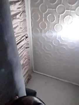 hugecrksam online show from 21, 12, 2025