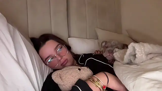 maisiesmithx online show from 3, 2, 2025