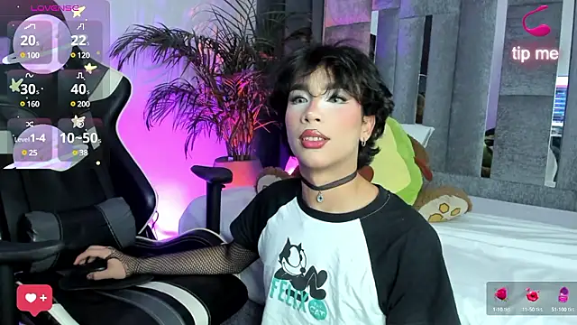 Snapshot of sue___0 chatting on 4, 12, 2024 sue   0 online show from 4, 12, 2024