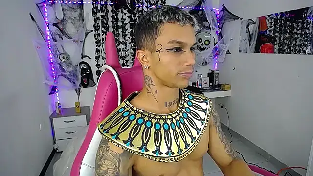 Snapshot of Leonard_Price chatting on 31, 10, 2025 Leonard Price online show from 31, 10, 2025