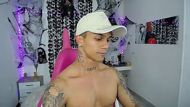 Snapshot of Leonard_Price chatting on 2, 11, 2025 Leonard Price online show from 2, 11, 2025