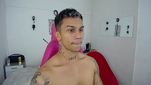 Snapshot of Leonard_Price chatting on 17, 11, 2025 Leonard Price online show from 17, 11, 2025