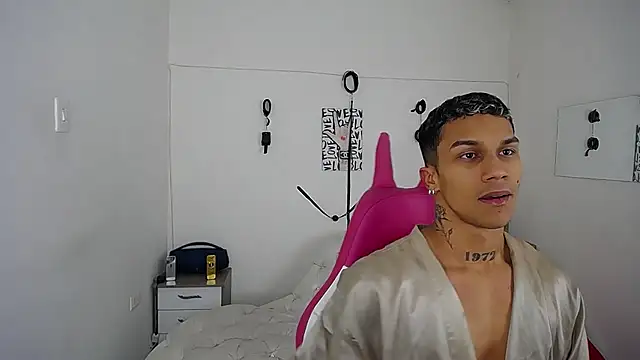 Snapshot of Leonard_Price chatting on 19, 11, 2025 Leonard Price online show from 19, 11, 2025