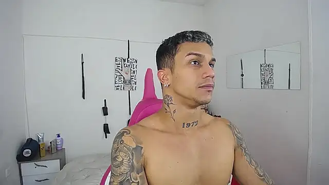 Snapshot of Leonard_Price chatting on 26, 11, 2025 Leonard Price online show from 26, 11, 2025