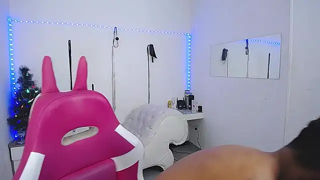 Snapshot of Leonard_Price chatting on 18, 12, 2025 Leonard Price online show from 18, 12, 2025