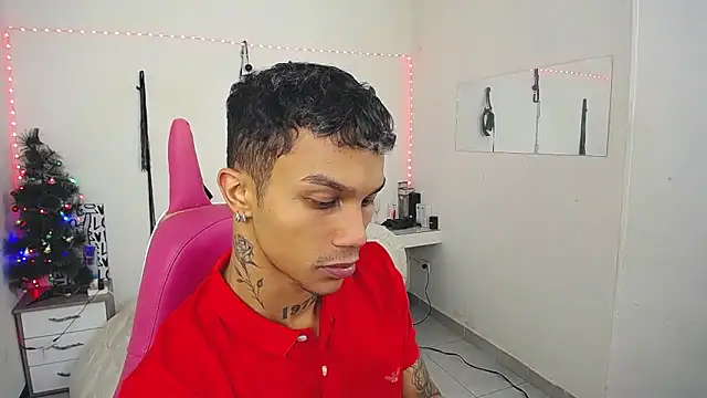 Snapshot of Leonard_Price chatting on 20, 12, 2025 Leonard Price online show from 20, 12, 2025