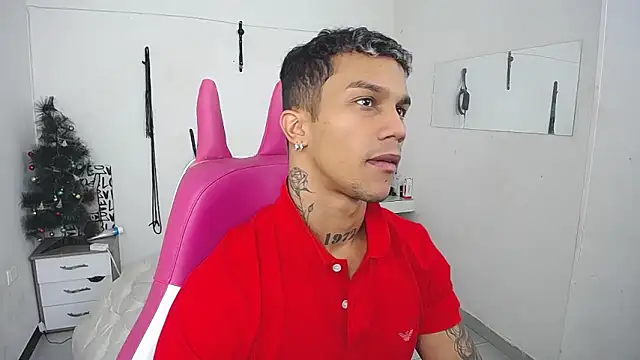 Snapshot of Leonard_Price chatting on 21, 12, 2025 Leonard Price online show from 21, 12, 2025