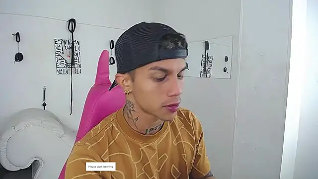 Snapshot of Leonard_Price chatting on 5, 2, 2026 Leonard Price online show from 5, 2, 2026