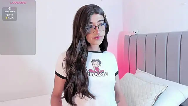 Lararose01 online show from 10, 11, 2025