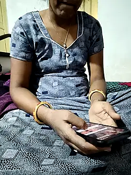 Snapshot of savixxx chatting on 2, 1, 2025 savixxx online show from 2, 1, 2025