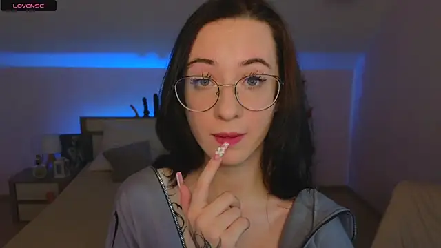 Dark Lola  online show from 21, 12, 2024