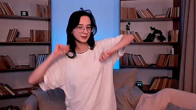 Dark Lola  online show from 3, 2, 2025