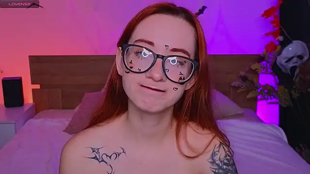 Dark Lola  online show from 19, 10, 2025