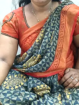 Snapshot of MaaliiiPonuTamil chatting on 21, 6, 2026 MaaliiiPonuTamil online show from 21, 6, 2026