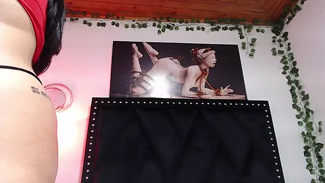 Naia x online show from 4, 2, 2025