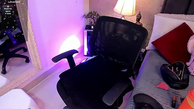 Mariana c1 online show from 9, 2, 2026