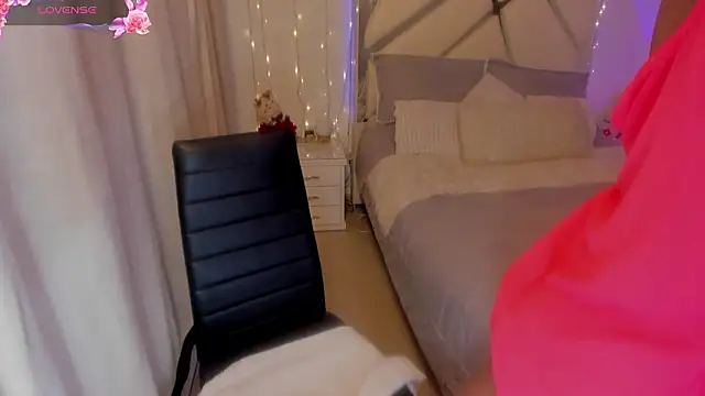 roxannkanneth   online show from 31, 1, 2026