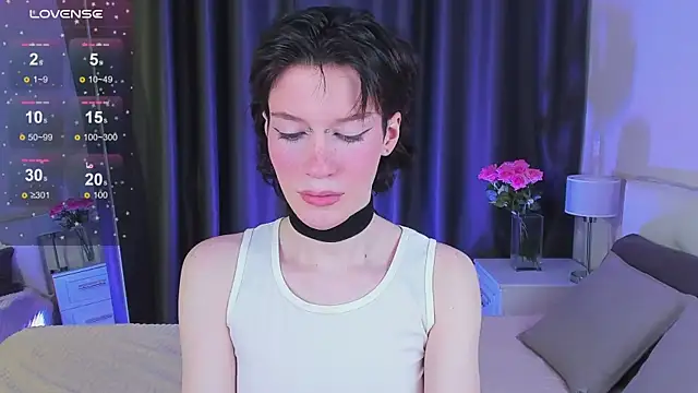 Kolette Gray online show from 28, 2, 2025