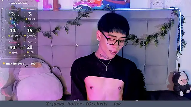 Snapshot of jacks_hotter chatting on 5, 7, 2026 jacks hotter online show from 5, 7, 2026