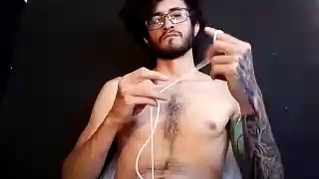 Loggan donnelly online show from 26, 10, 2025