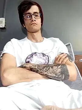 Loggan donnelly online show from 9, 3, 2026