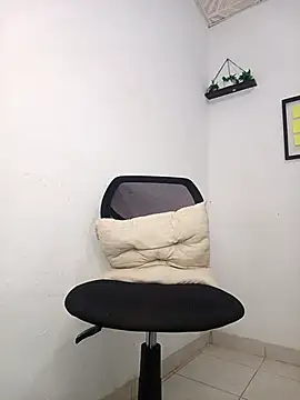 lianisrose online show from 15, 3, 2026