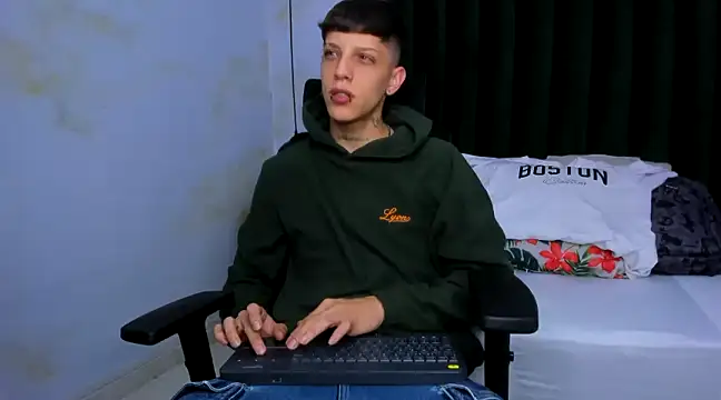 Snapshot of Adam_hard_ chatting on 15, 1, 2025 Adam hard online show from 15, 1, 2025