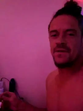 Snapshot of whitevegas69 chatting on 2, 12, 2025 whitevegas69 online show from 2, 12, 2025